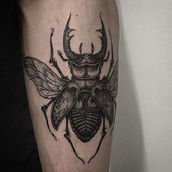 62 Ideas de Tatuajes de Escarabajos (+Significados) 49