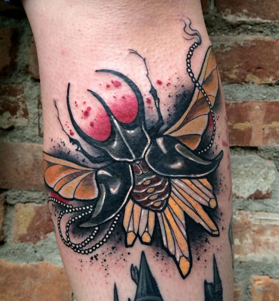 62 Ideas de Tatuajes de Escarabajos (+Significados) 52