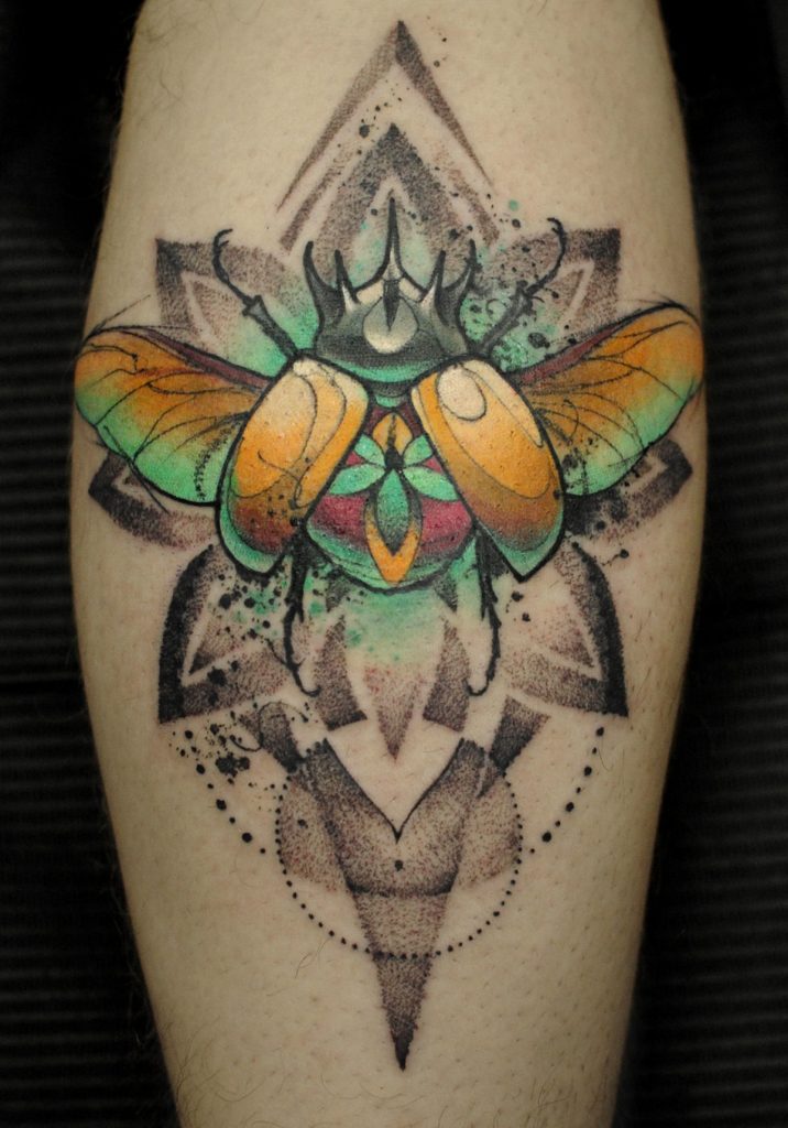 62 Ideas de Tatuajes de Escarabajos (+Significados) 53