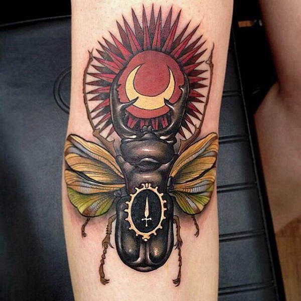 62 Ideas de Tatuajes de Escarabajos (+Significados) 45