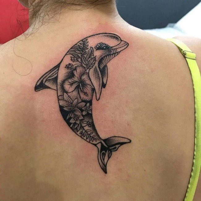 72 Ideas con Tatuajes de Delfines (+Significados) 2