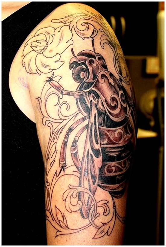 52 Ideas para Tatuajes de Abejas con Significado 6