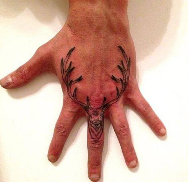 89 Ideas para Tatuajes de Ciervos (+Significado) 69