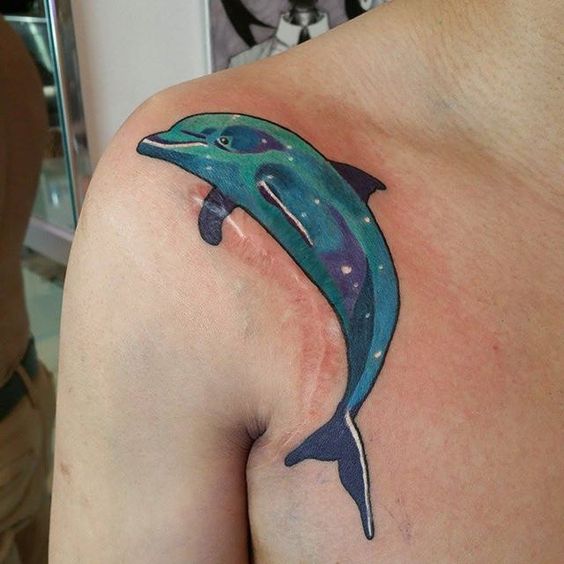 72 Ideas con Tatuajes de Delfines (+Significados) 23
