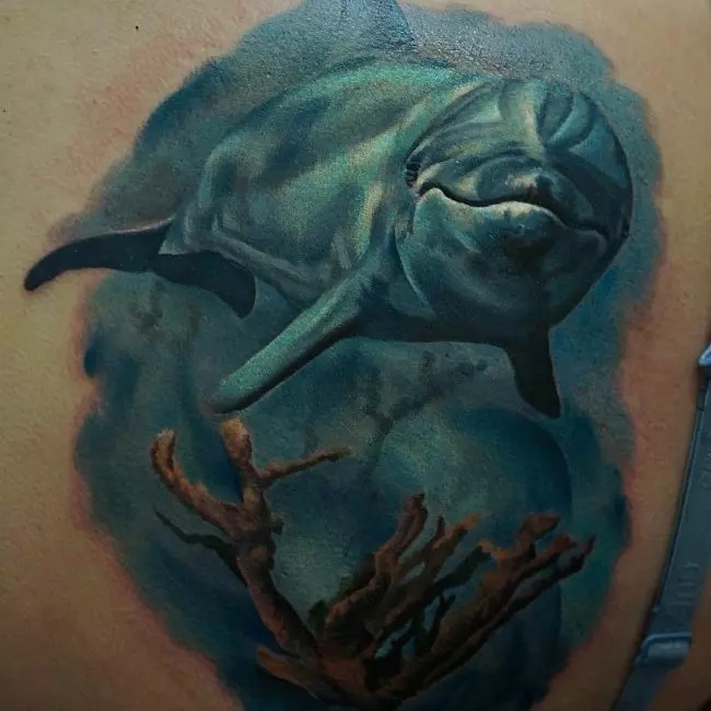 72 Ideas con Tatuajes de Delfines (+Significados) 38