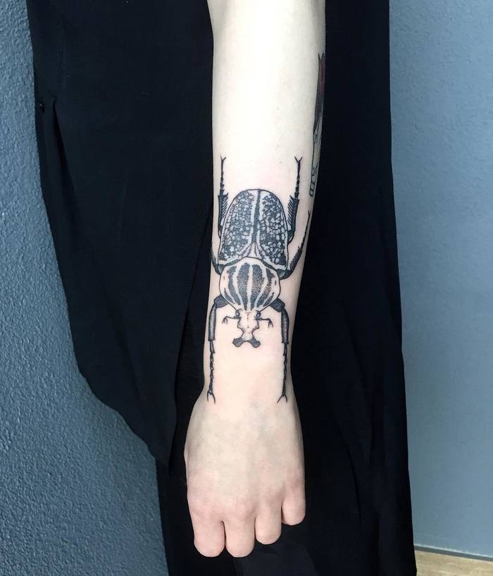 62 Ideas de Tatuajes de Escarabajos (+Significados) 20