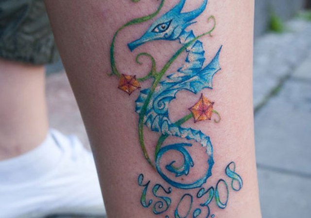 69 Ideas para Tatuajes de Caballitos de mar (+ Significado) 39