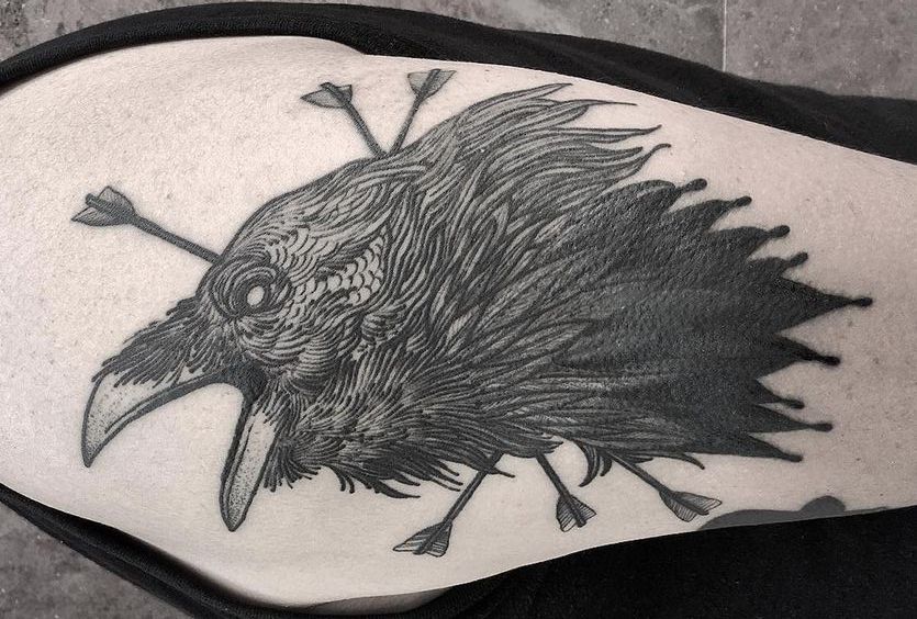 69 Ideas para Tatuajes de Cuervos (+ Significados) 23