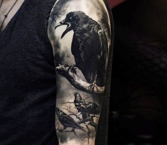 69 Ideas para Tatuajes de Cuervos (+ Significados) 3