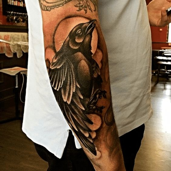 69 Ideas para Tatuajes de Cuervos (+ Significados) 4