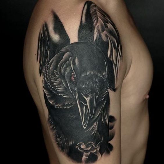 69 Ideas para Tatuajes de Cuervos (+ Significados) 6