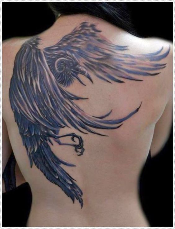 69 Ideas para Tatuajes de Cuervos (+ Significados) 50
