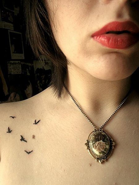 69 Ideas para Tatuajes de Cuervos (+ Significados) 16