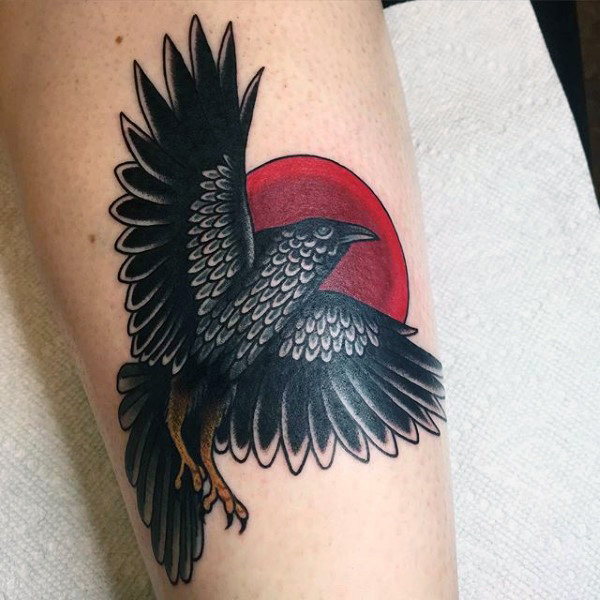 69 Ideas para Tatuajes de Cuervos (+ Significados) 47