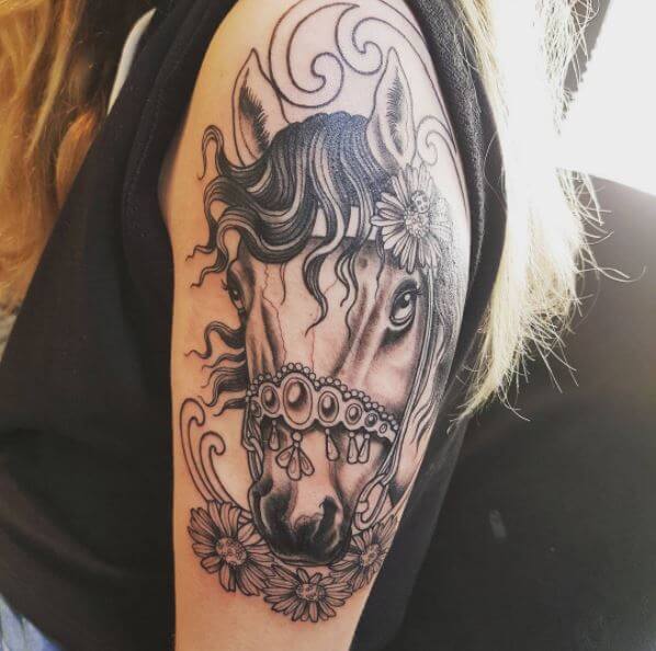 73 Ideas para Tatuajes de Caballos (+ Significados) 25 73 Ideas para Tatuajes de Caballos (+ Significados) 25