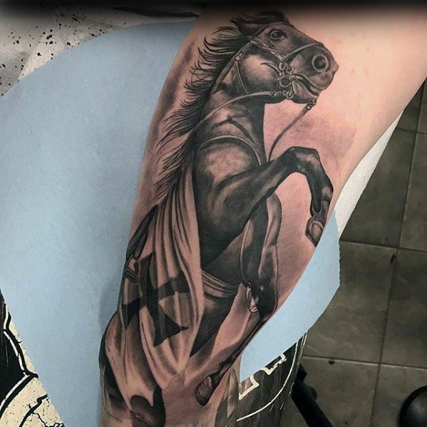 73 Ideas para Tatuajes de Caballos (+ Significados) 27