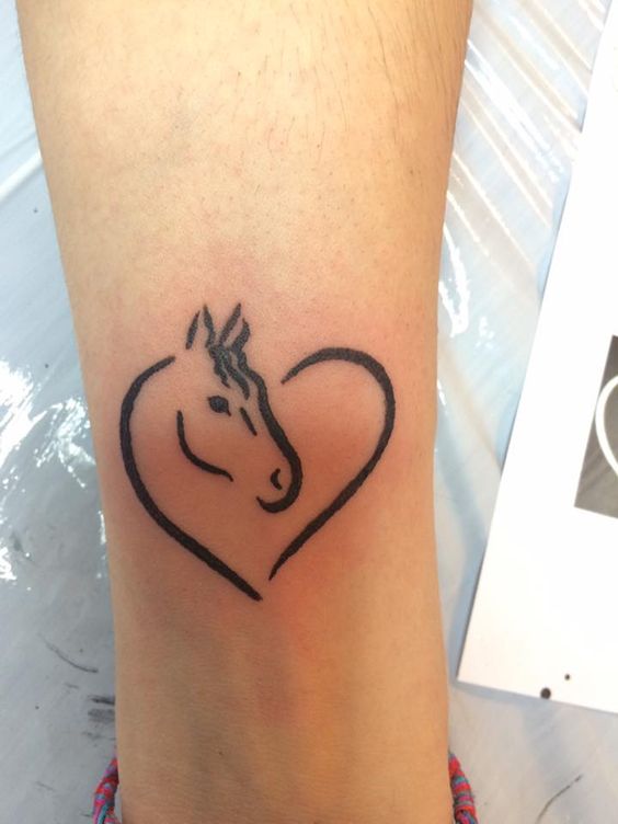 73 Ideas para Tatuajes de Caballos (+ Significados) 54 73 Ideas para Tatuajes de Caballos (+ Significados) 54