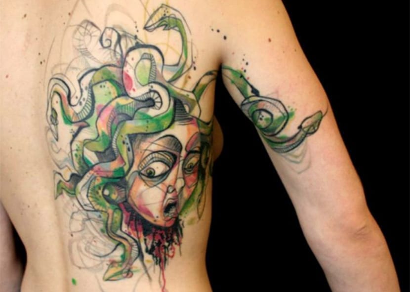 Tatuajes de Medusas: Significados e Ideas (+Leyenda) 57