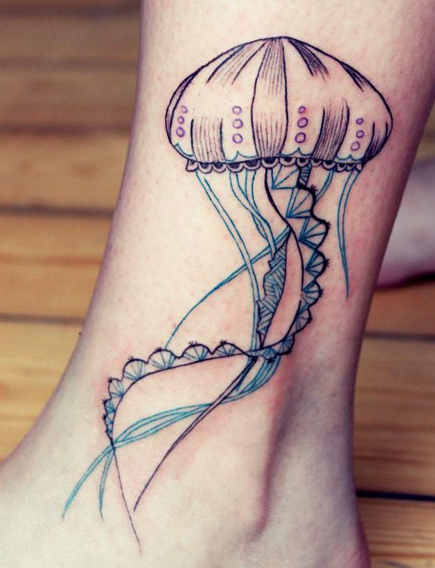Tatuajes de Medusas: Significados e Ideas (+Leyenda) 27