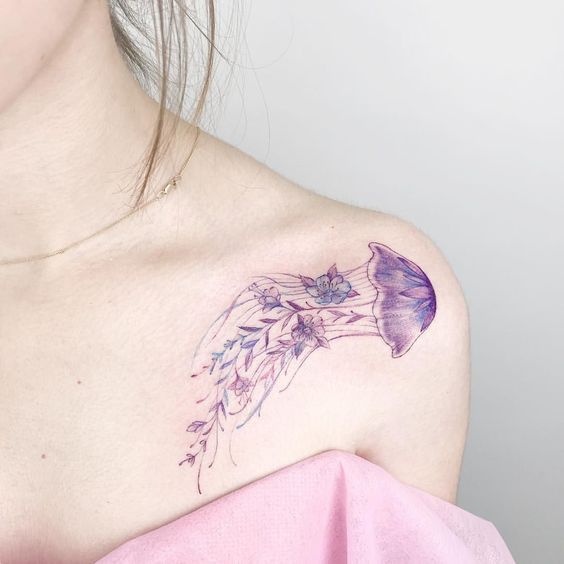 Tatuajes de Medusas: Diseños Únicos y Significados 31