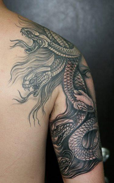 101 Ideas de Tatuajes de Serpientes y sus Significados 25