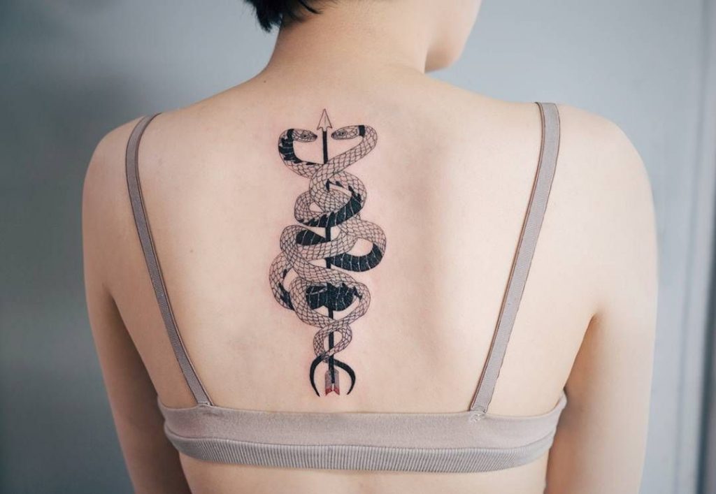 101 Tatuajes de Serpientes y Víboras con Significados 31