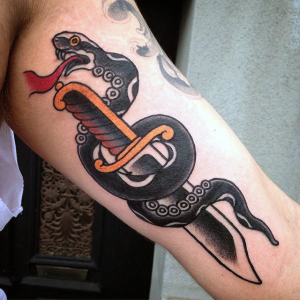 101 Ideas de Tatuajes de Serpientes y sus Significados 78