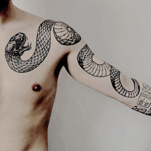101 Ideas de Tatuajes de Serpientes y sus Significados 79