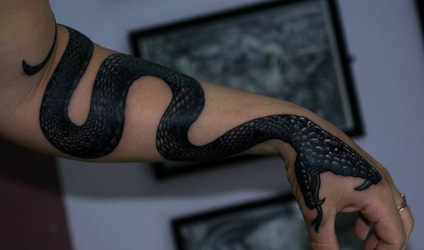 101 Ideas de Tatuajes de Serpientes y sus Significados 3