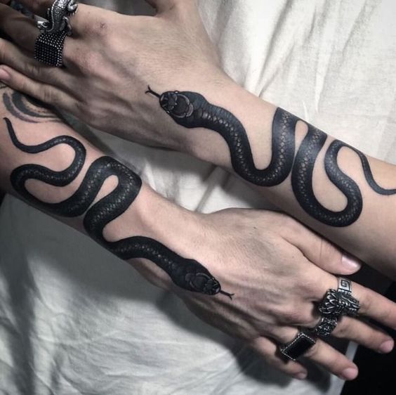 101 Ideas de Tatuajes de Serpientes y sus Significados 5