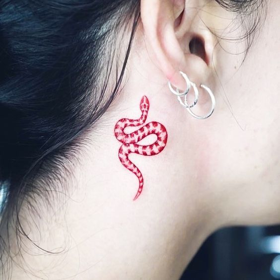 101 Ideas de Tatuajes de Serpientes y sus Significados 12