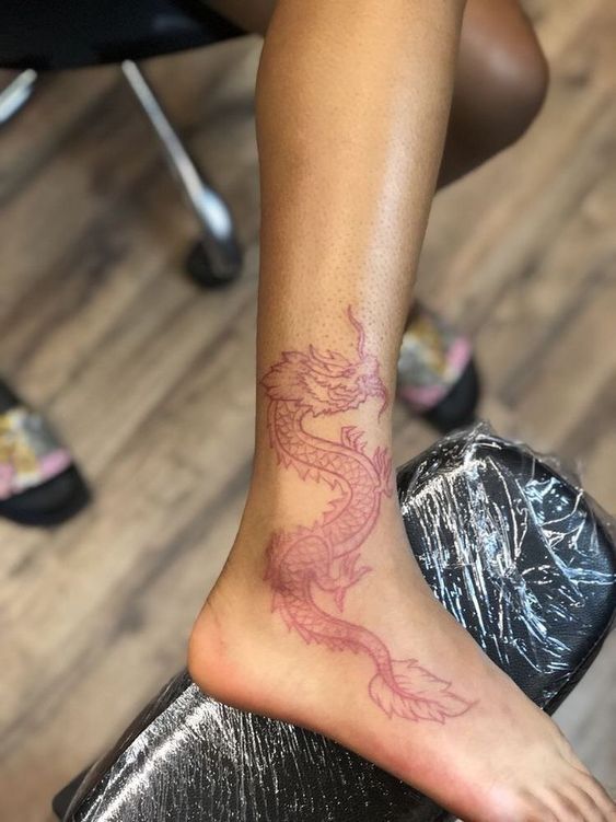 101 Tatuajes de Serpientes y Víboras con Significados 50