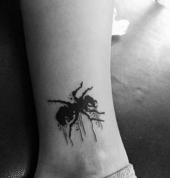 50 Especiales Tatuajes de Insectos y sus significados 18