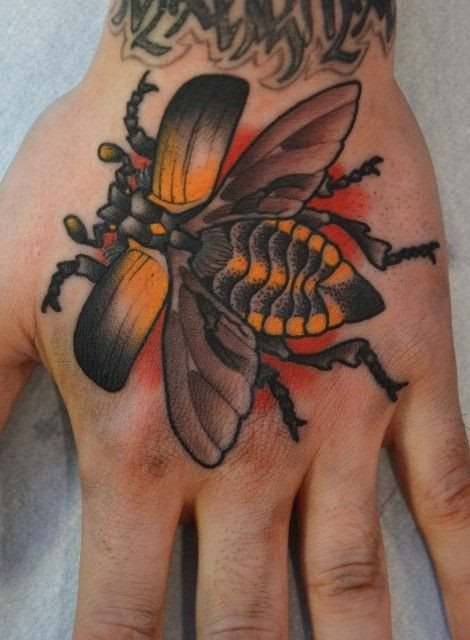 50 Especiales Tatuajes de Insectos y sus significados 4