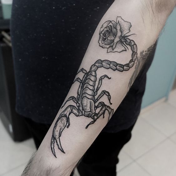 79 Ideas para Tatuajes de Escorpiones (+Significados) 52