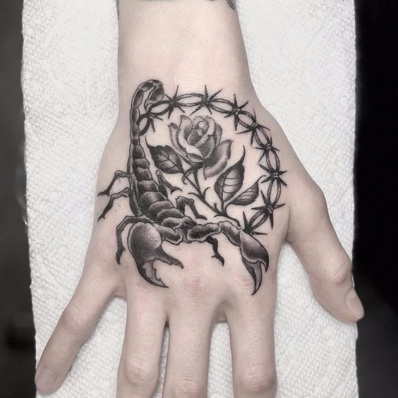 79 Ideas para Tatuajes de Escorpiones (+Significados) 18