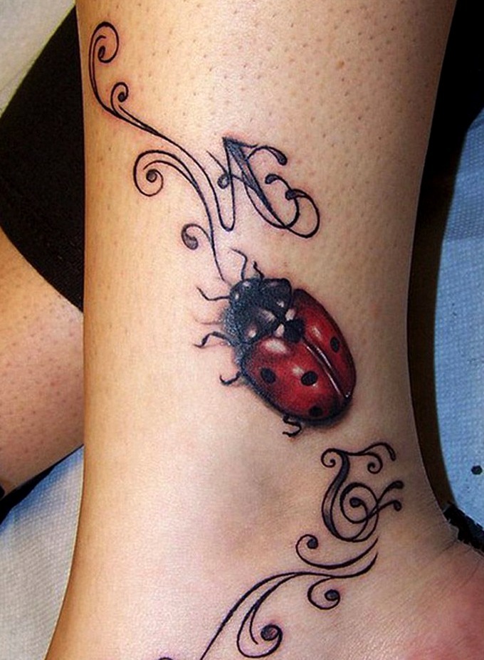 50 Especiales Tatuajes de Insectos y sus significados 28