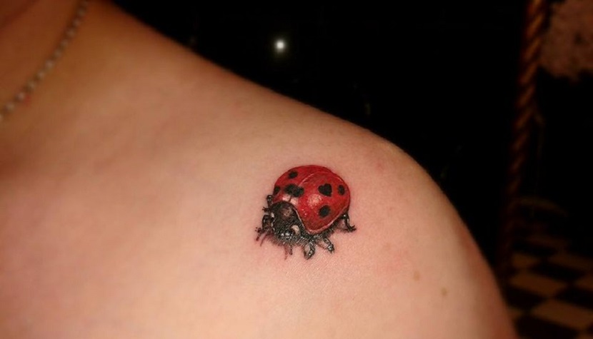 50 Especiales Tatuajes de Insectos y sus significados 27