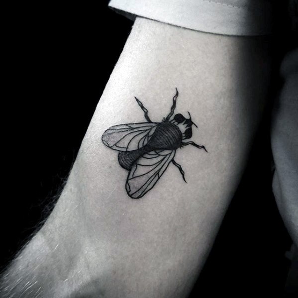 50 Especiales Tatuajes de Insectos y sus significados 11