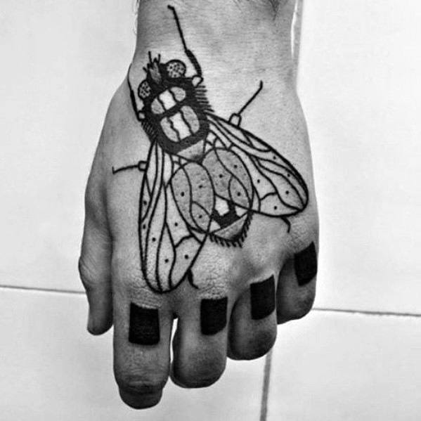50 Especiales Tatuajes de Insectos y sus significados 15