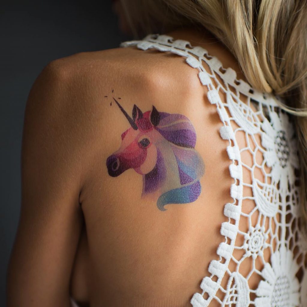 62 Ideas para Tatuajes de Unicornios (+Significados) 24