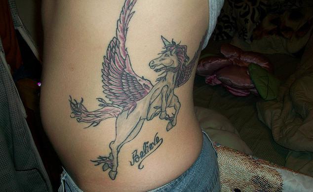 62 Ideas para Tatuajes de Unicornios (+Significados) 18