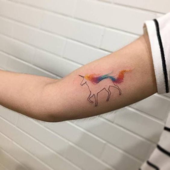 62 Ideas para Tatuajes de Unicornios (+Significados) 47