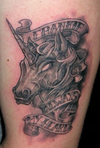 62 Ideas para Tatuajes de Unicornios (+Significados) 41