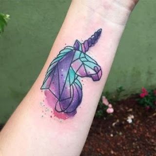 62 Ideas para Tatuajes de Unicornios (+Significados) 29