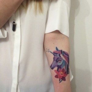 62 Ideas para Tatuajes de Unicornios (+Significados) 36