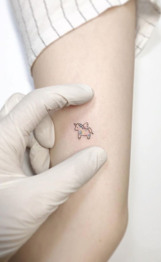 62 Ideas para Tatuajes de Unicornios (+Significados) 3