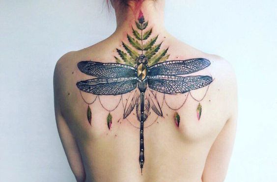 68 Tatuajes de Libélulas con sus Significados 20