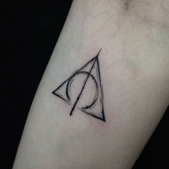 9 3/4 Ideas para Tatuajes de Harry Potter que todos los fans quieren 36