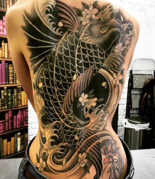 64 Ideas de Tatuajes de Pez Koi (+ Significados) 50
